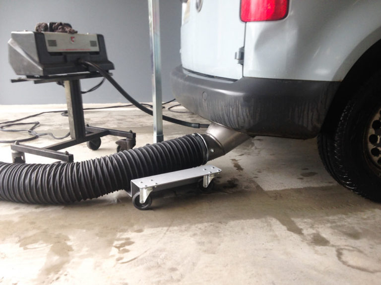Audi et en avant les avantages du post-traitement des gaz d'échappement des moteurs essence et Diesel