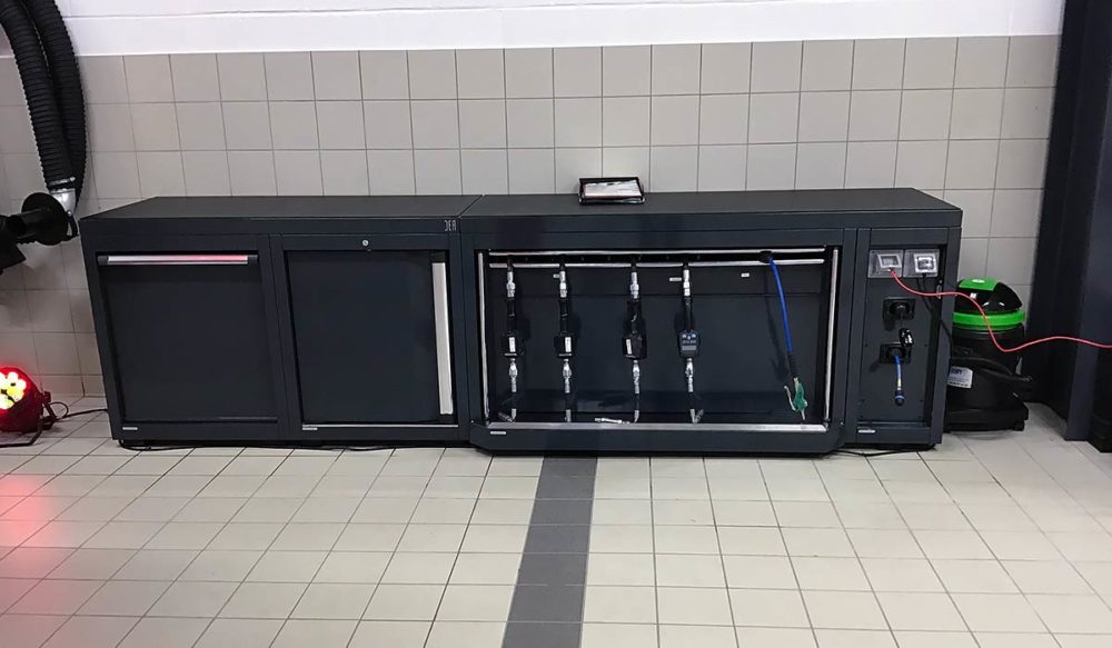 Mobilier DEA avec Pistolets pour la distribution des fluides et Système d'aspiration des gaz WORKY